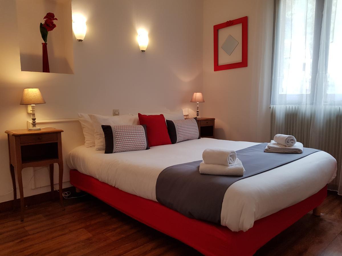Hotel Du Chateau - Beynac Et Cazenac Dış mekan fotoğraf